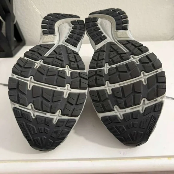 Brooks ghost 11 Men's Athletic Gray Sneakers - Picture 7 of 8